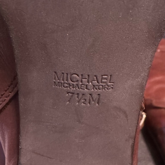 Michael Kors 7-1/2 boots with heel - Picture 4 of 9